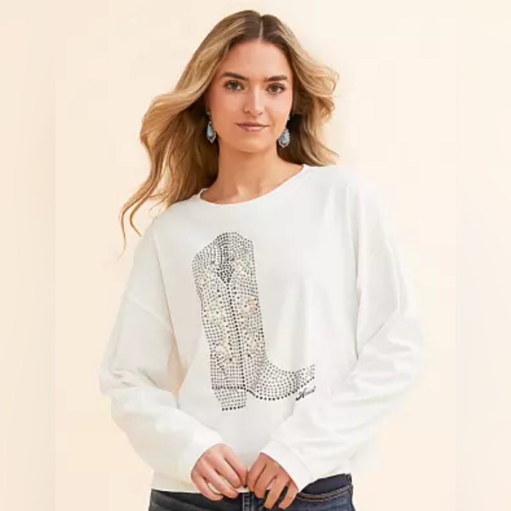 Ariat long sleeve shirt with sparkle boot in front size M